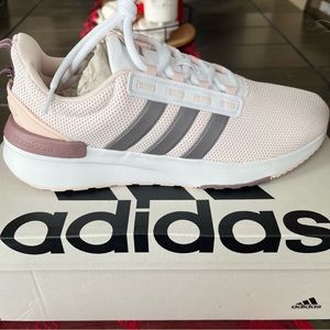 Ladies adidas size 7.5 brand new in box